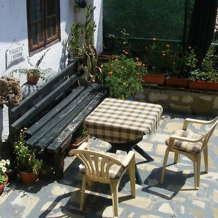 Authentic Guest Stay In The Heart Of Veliko Tarnovo Студио С Изглед Към Царевец エクステリア 写真