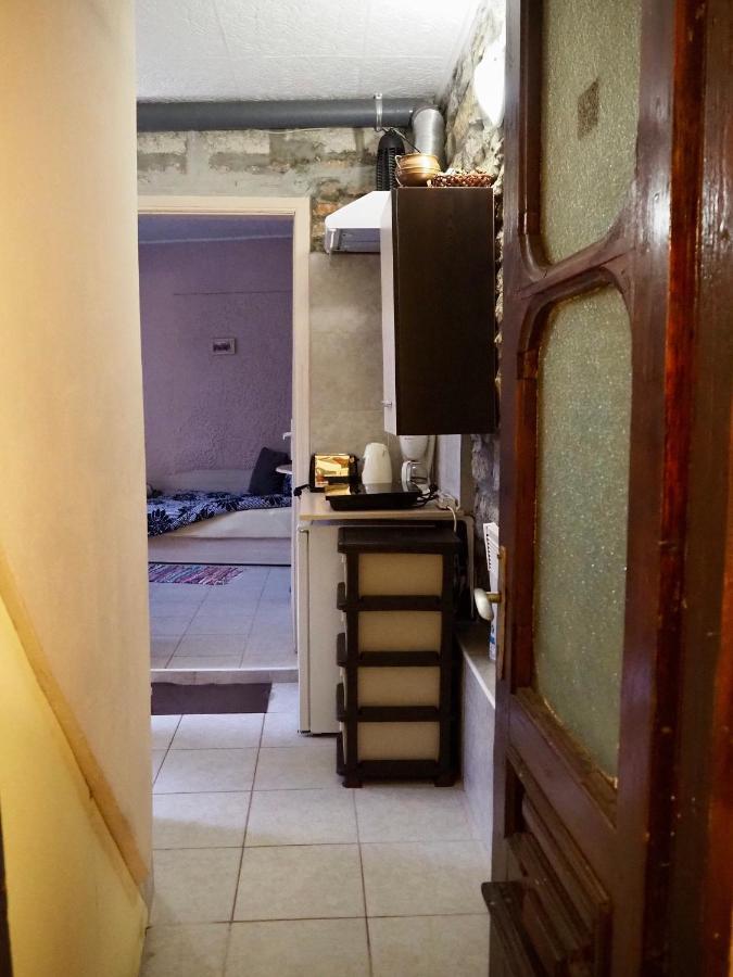 Authentic Guest Stay In The Heart Of Veliko Tarnovo Студио С Изглед Към Царевец エクステリア 写真