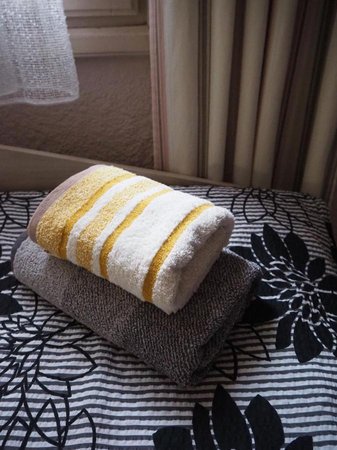 Authentic Guest Stay In The Heart Of Veliko Tarnovo Студио С Изглед Към Царевец エクステリア 写真